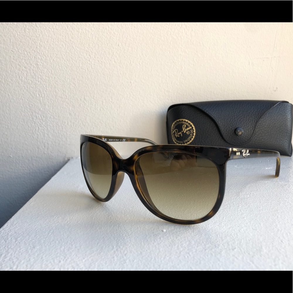 RayBan Round Tortoise Sunglasses